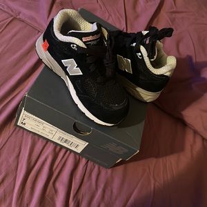 Brand new New Balance sneakers for toddlers size 7